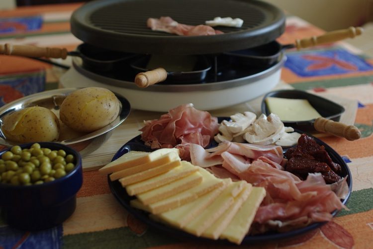 Comment réussir sa raclette party ?