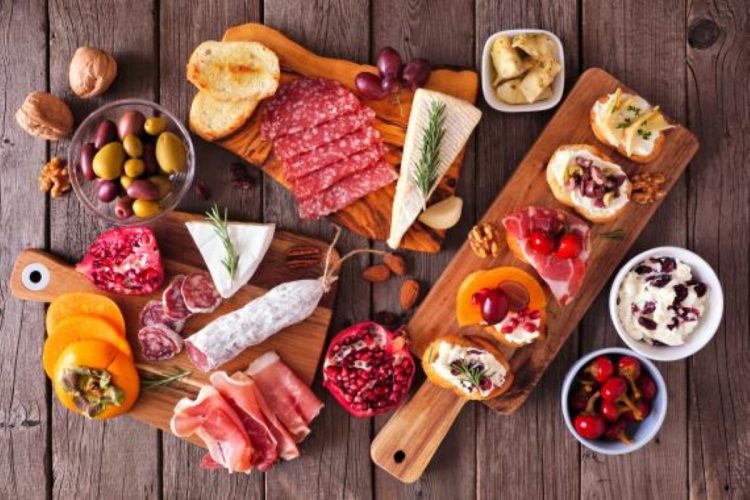 Comment composer un beau plateau de charcuterie ?