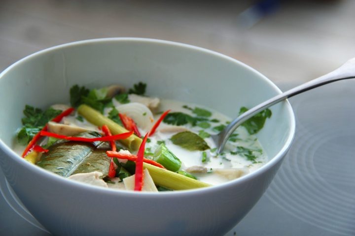 Velouté de chou-fleur à la truffe noire : une entrée chic et raffinée