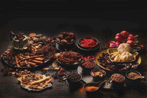 Épices asiatiques : comment sublimer vos plats avec des saveurs uniques